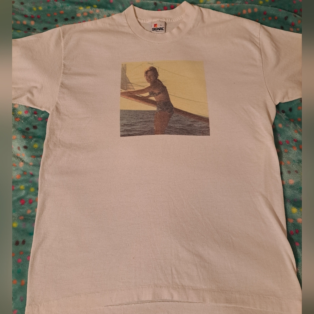 Vintage Signal Tee.  Single Stitch made in USA.  L. Bikini Girl Photo